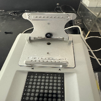 Thermo NanoDrop 8000 UV/Vis Spectrophotometer image 0